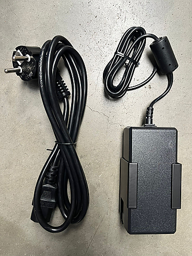 HvN VOEDING CPS12050 230AC-12VDC / 5A