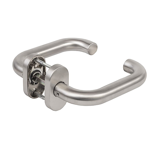 KRUK-KRUK GARNITUUR OP OVAALROZET (fr)